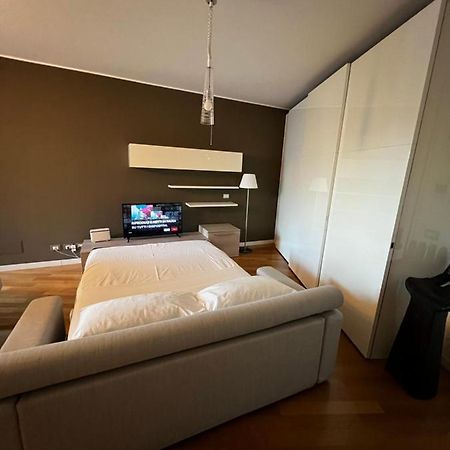 Apartamento Place Of Peace Assago Exterior foto